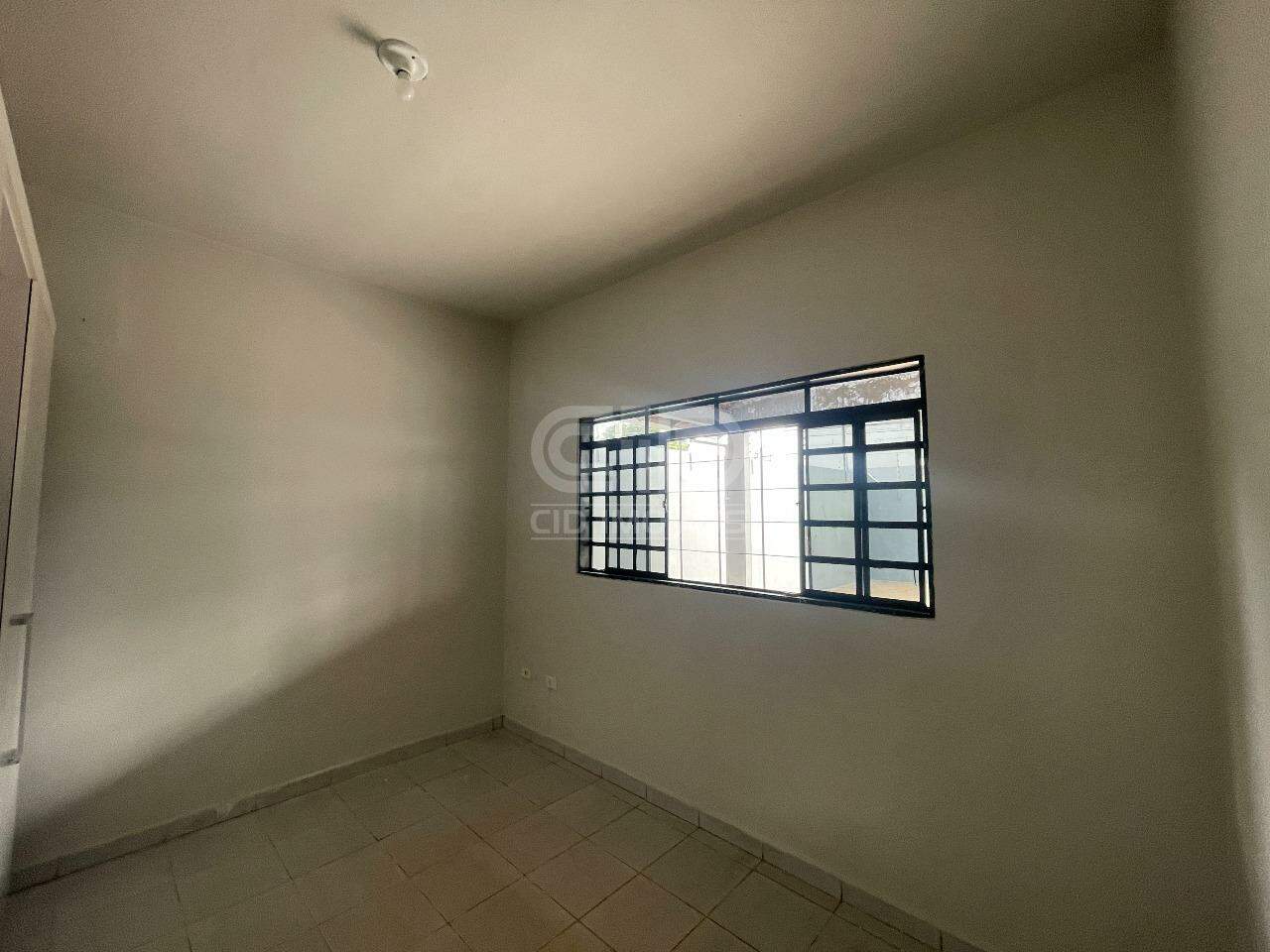 Casa para alugar com 2 quartos, 182m² - Foto 9