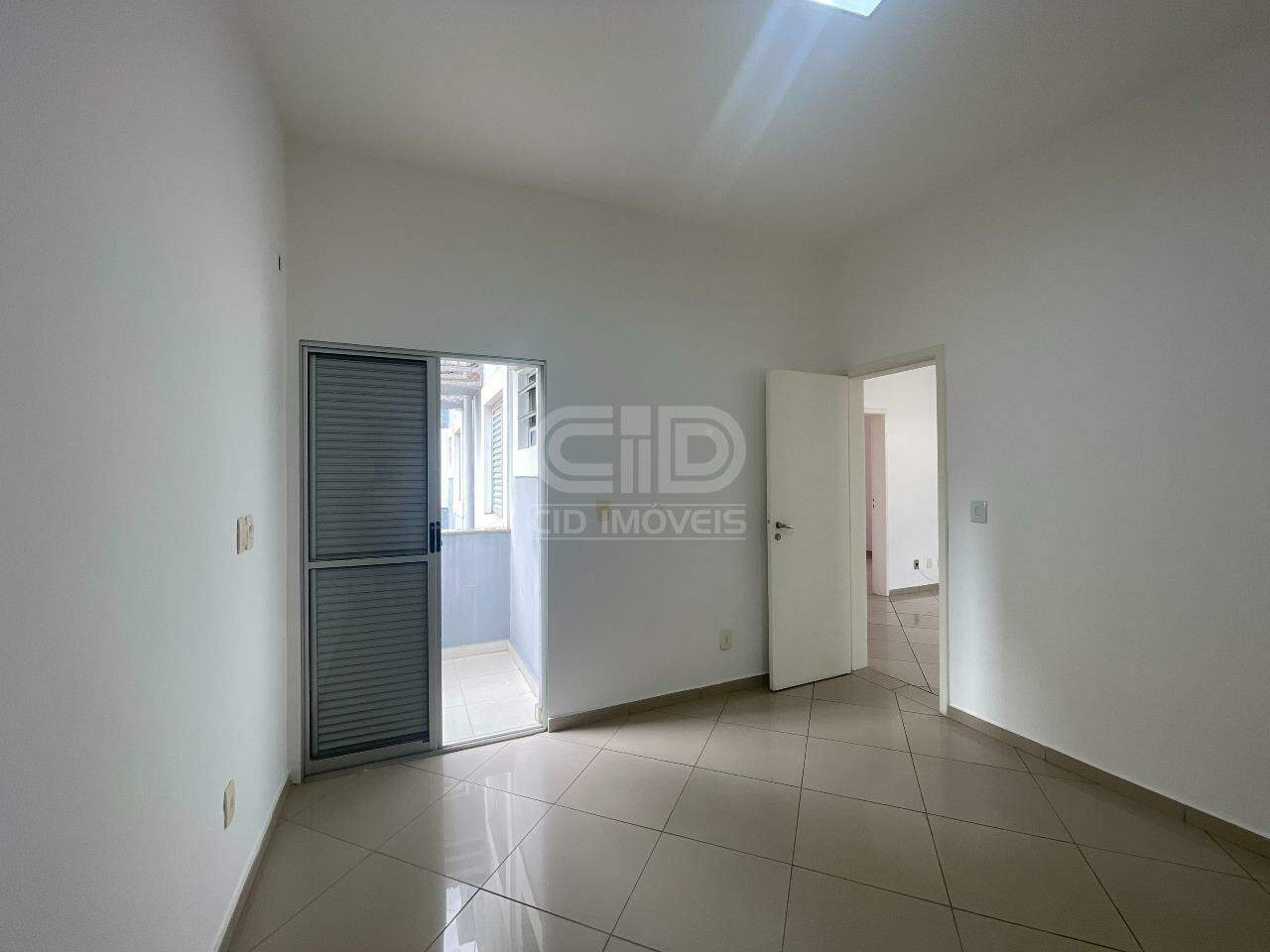Apartamento para alugar com 3 quartos, 110m² - Foto 23