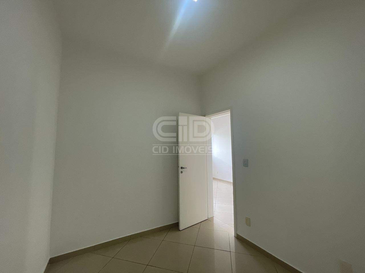 Apartamento para alugar com 3 quartos, 110m² - Foto 17