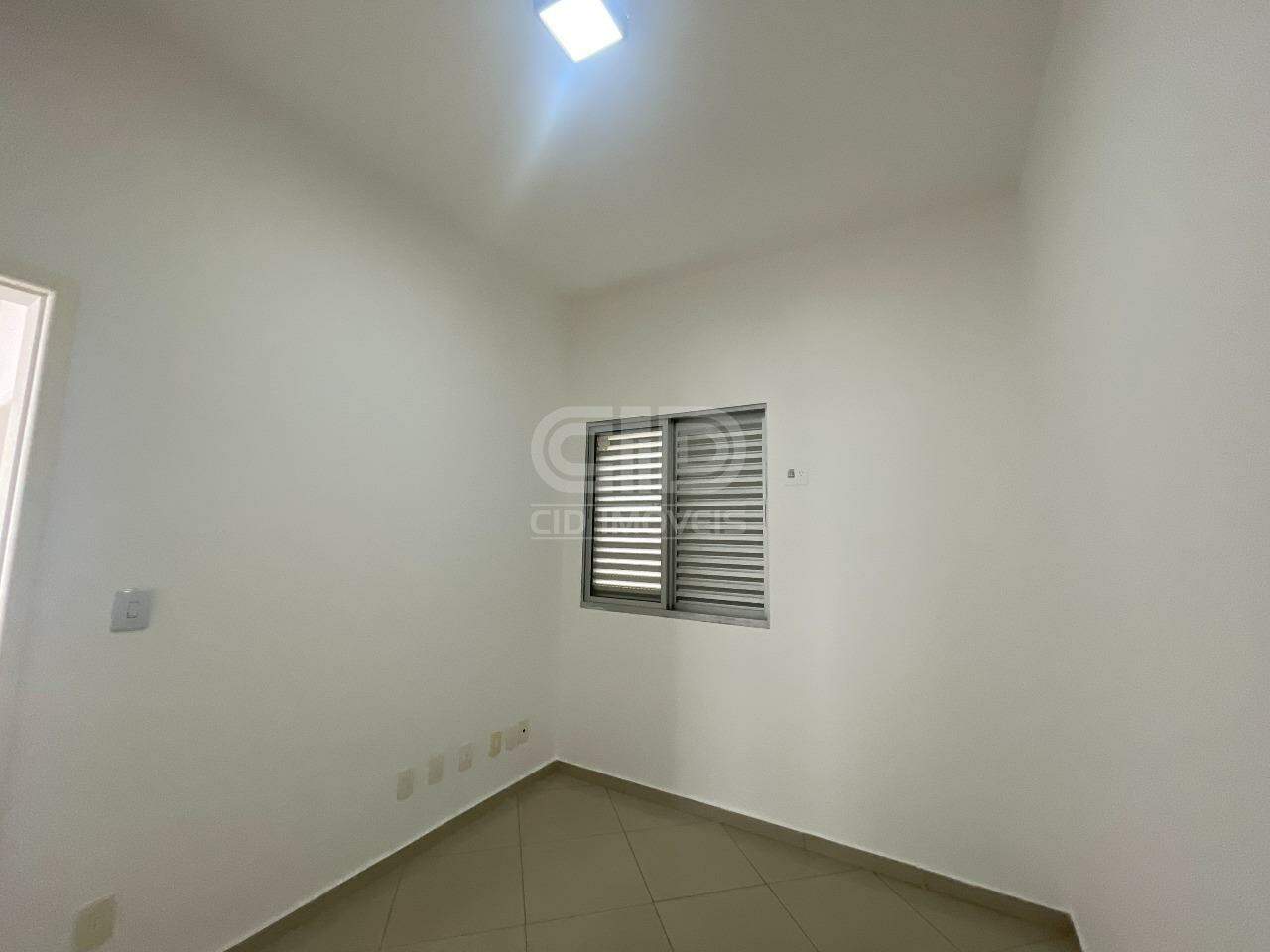 Apartamento para alugar com 3 quartos, 110m² - Foto 16
