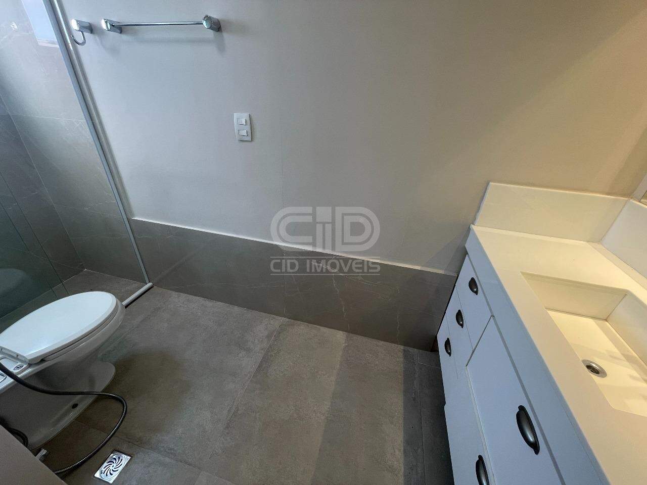 Apartamento para alugar com 3 quartos, 115m² - Foto 11
