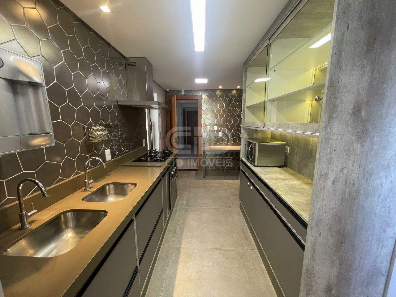 Apartamento para alugar com 3 quartos, 115m² - Foto 26