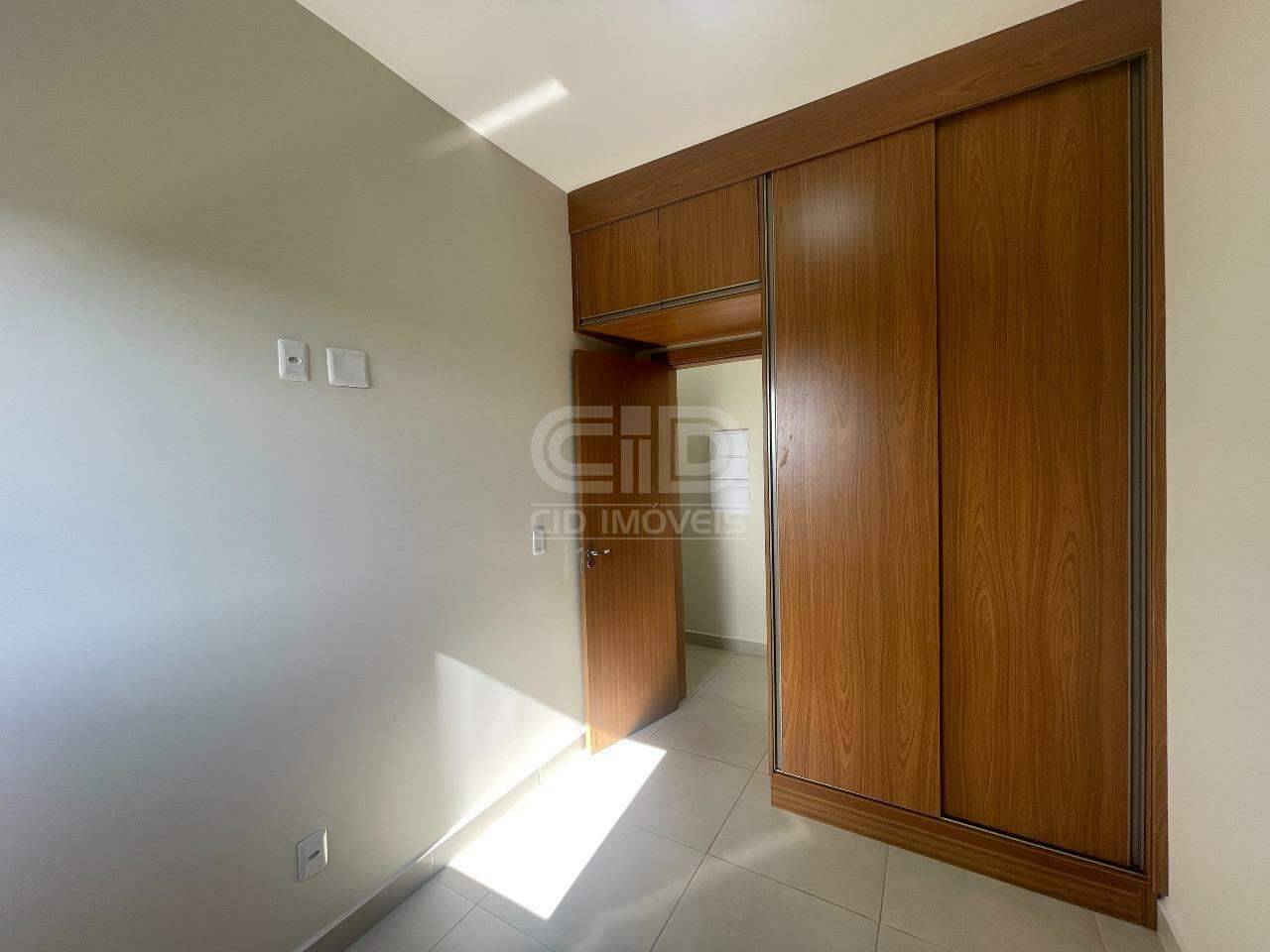 Apartamento para alugar com 3 quartos, 75m² - Foto 6