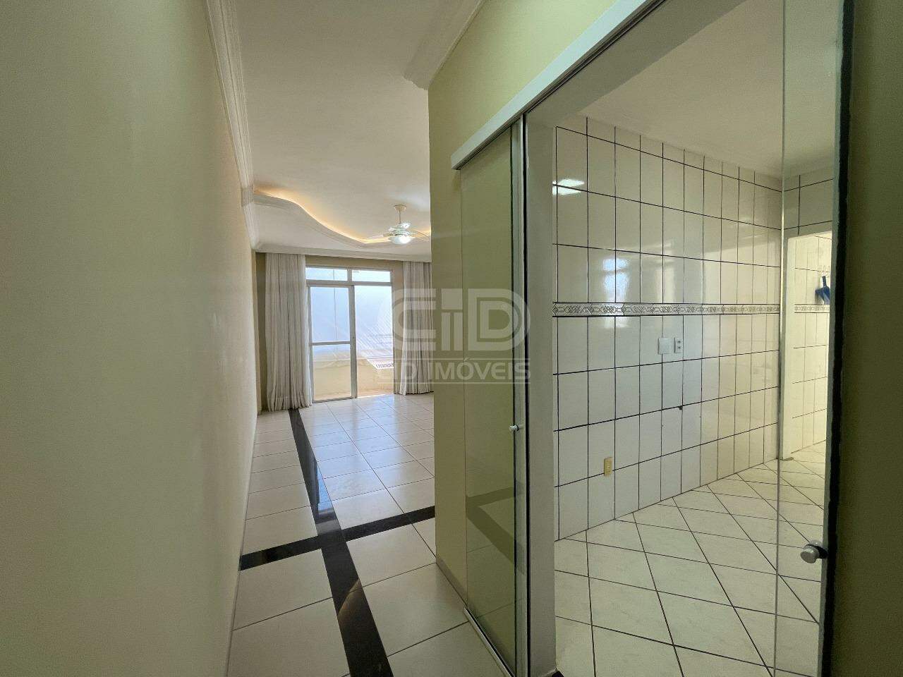 Apartamento à venda com 2 quartos, 83m² - Foto 3