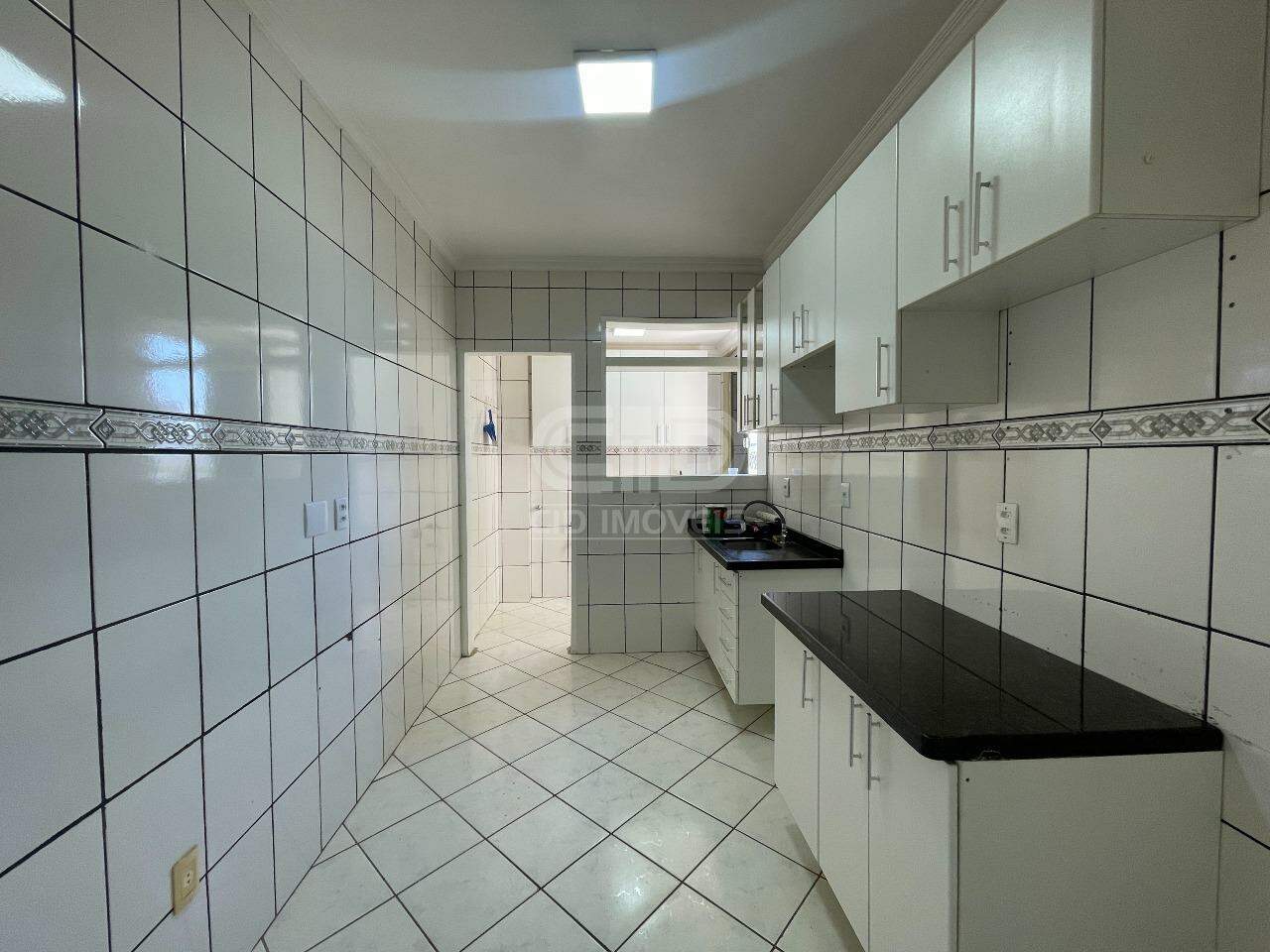 Apartamento à venda com 2 quartos, 83m² - Foto 4
