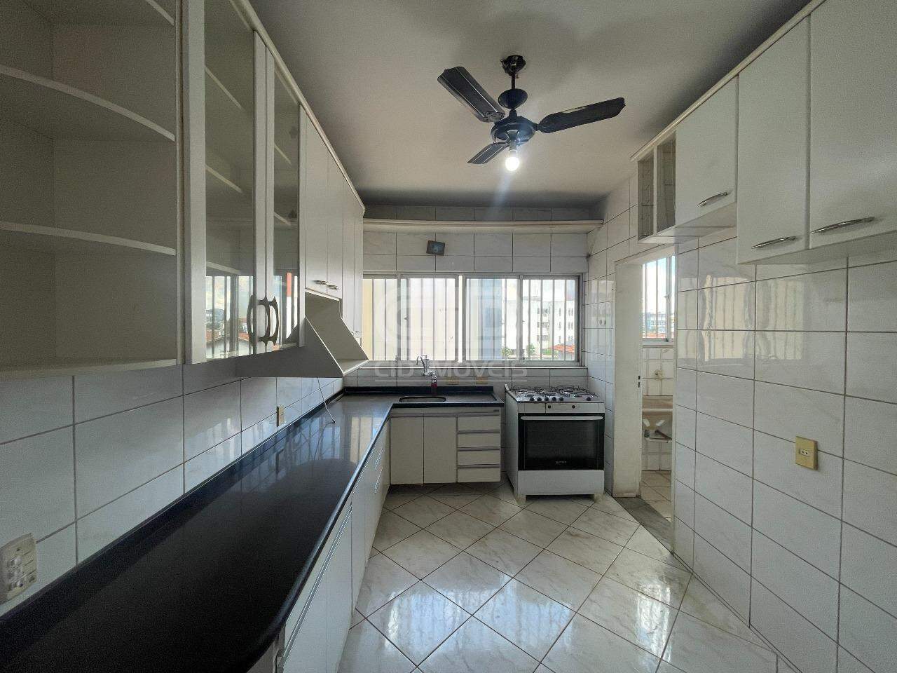 Apartamento para alugar com 3 quartos, 107m² - Foto 18