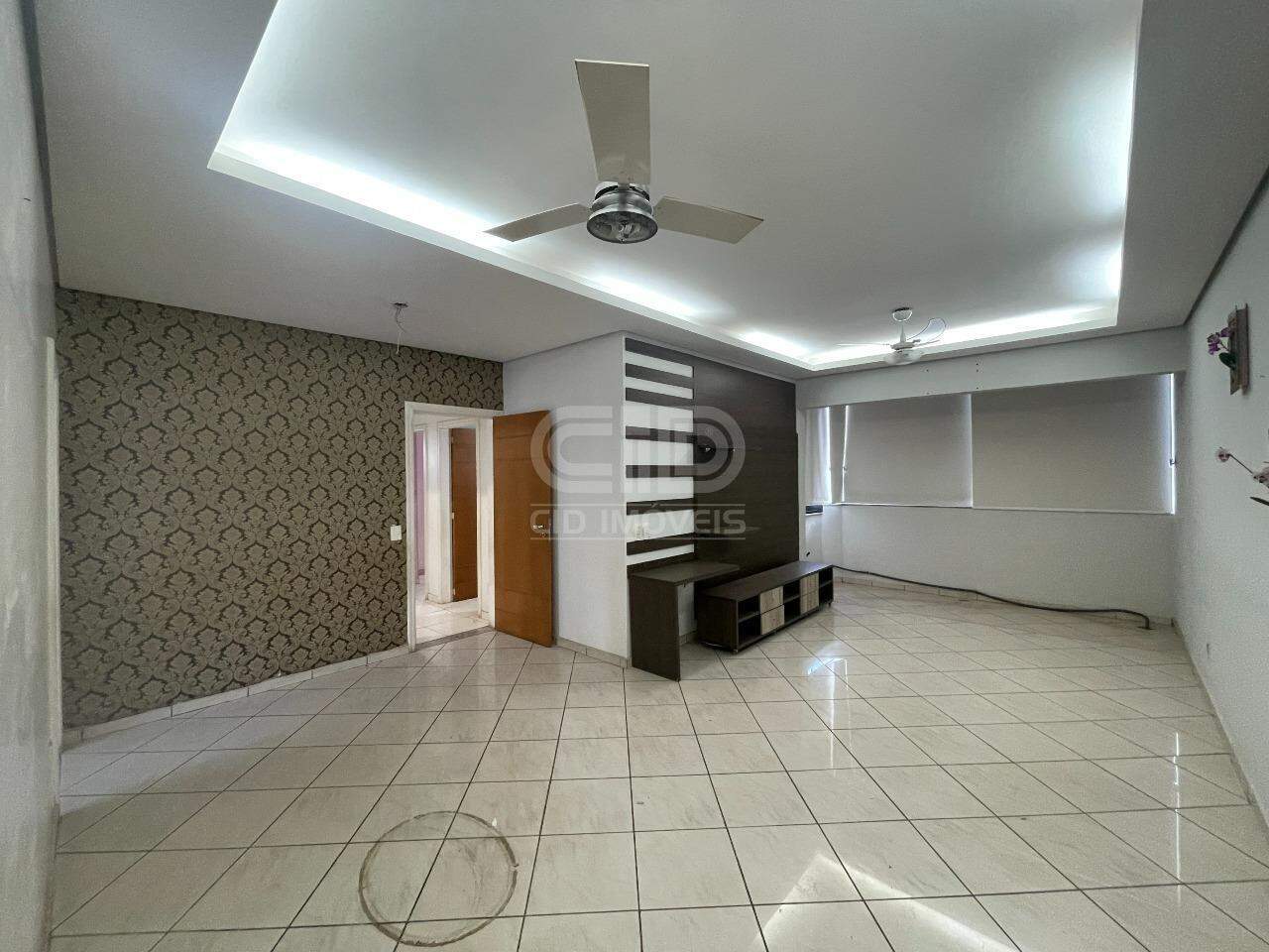 Apartamento para alugar com 3 quartos, 107m² - Foto 1