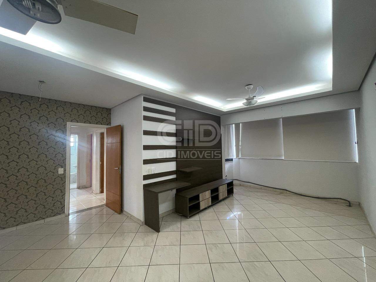 Apartamento para alugar com 3 quartos, 107m² - Foto 2