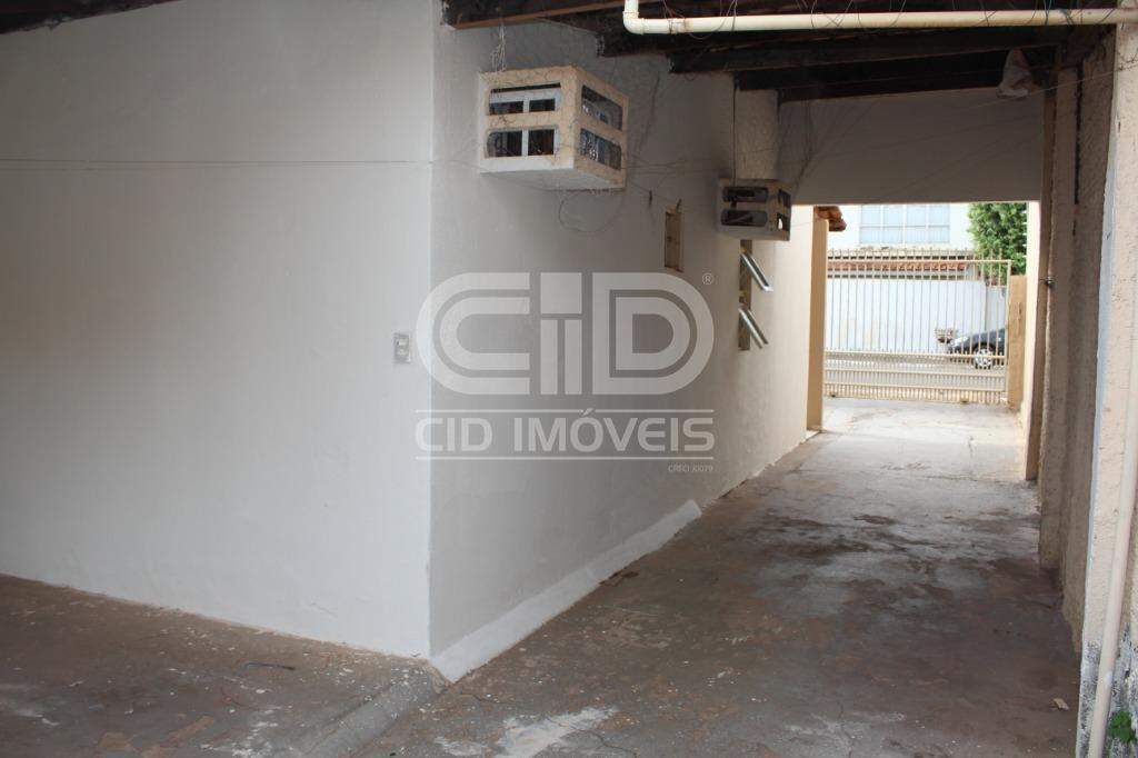 Casa à venda com 3 quartos, 129m² - Foto 3