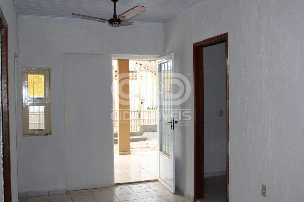 Casa à venda com 3 quartos, 129m² - Foto 4