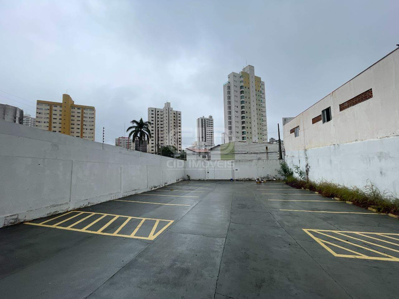 Prédio Inteiro para alugar, 250m² - Foto 2