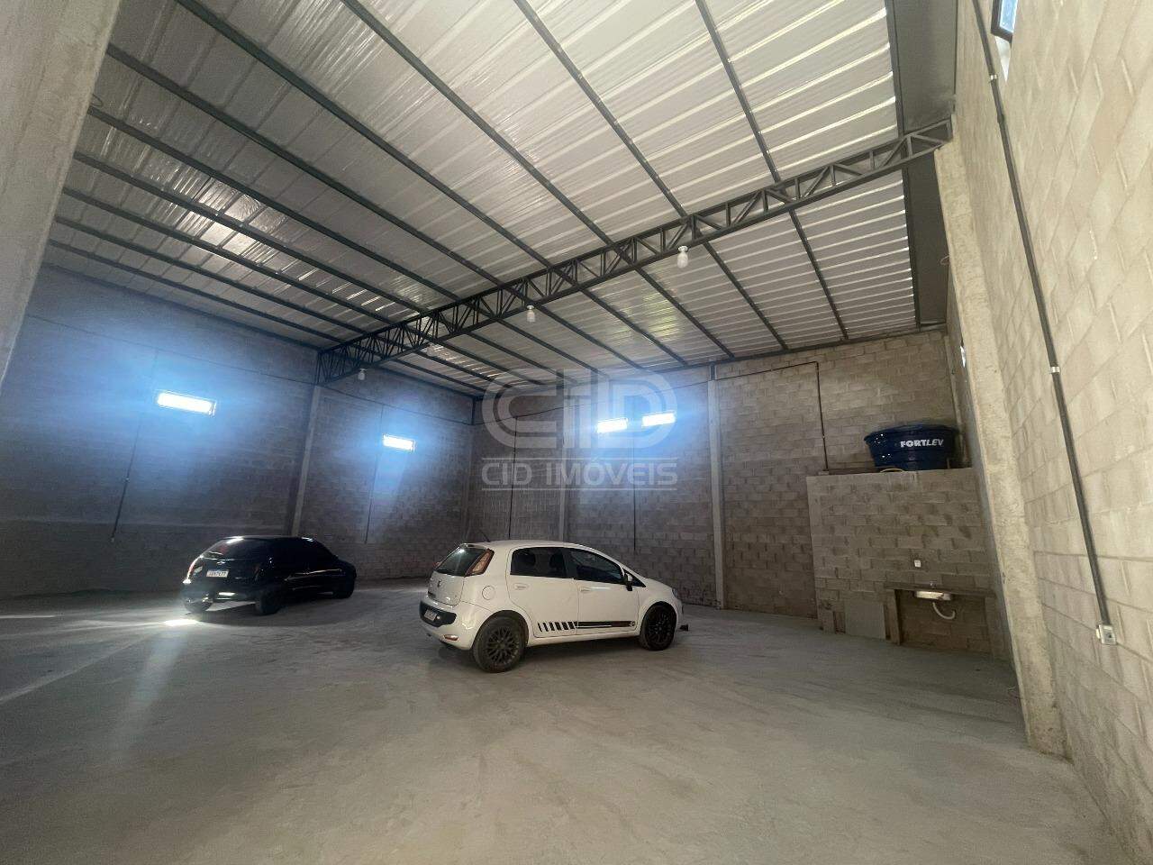 Depósito-Galpão-Armazém para alugar, 200m² - Foto 2