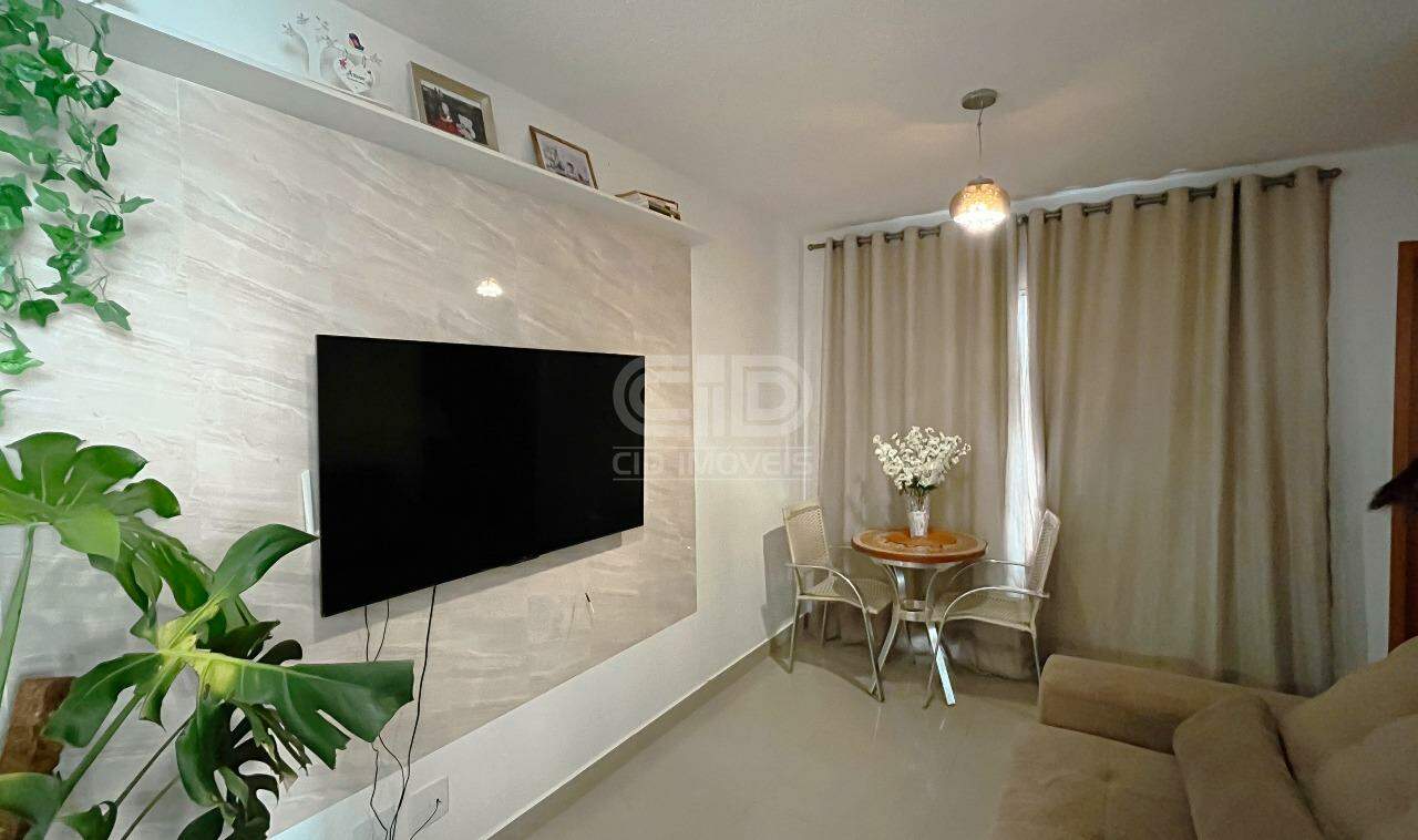 Apartamento à venda com 2 quartos, 42m² - Foto 2