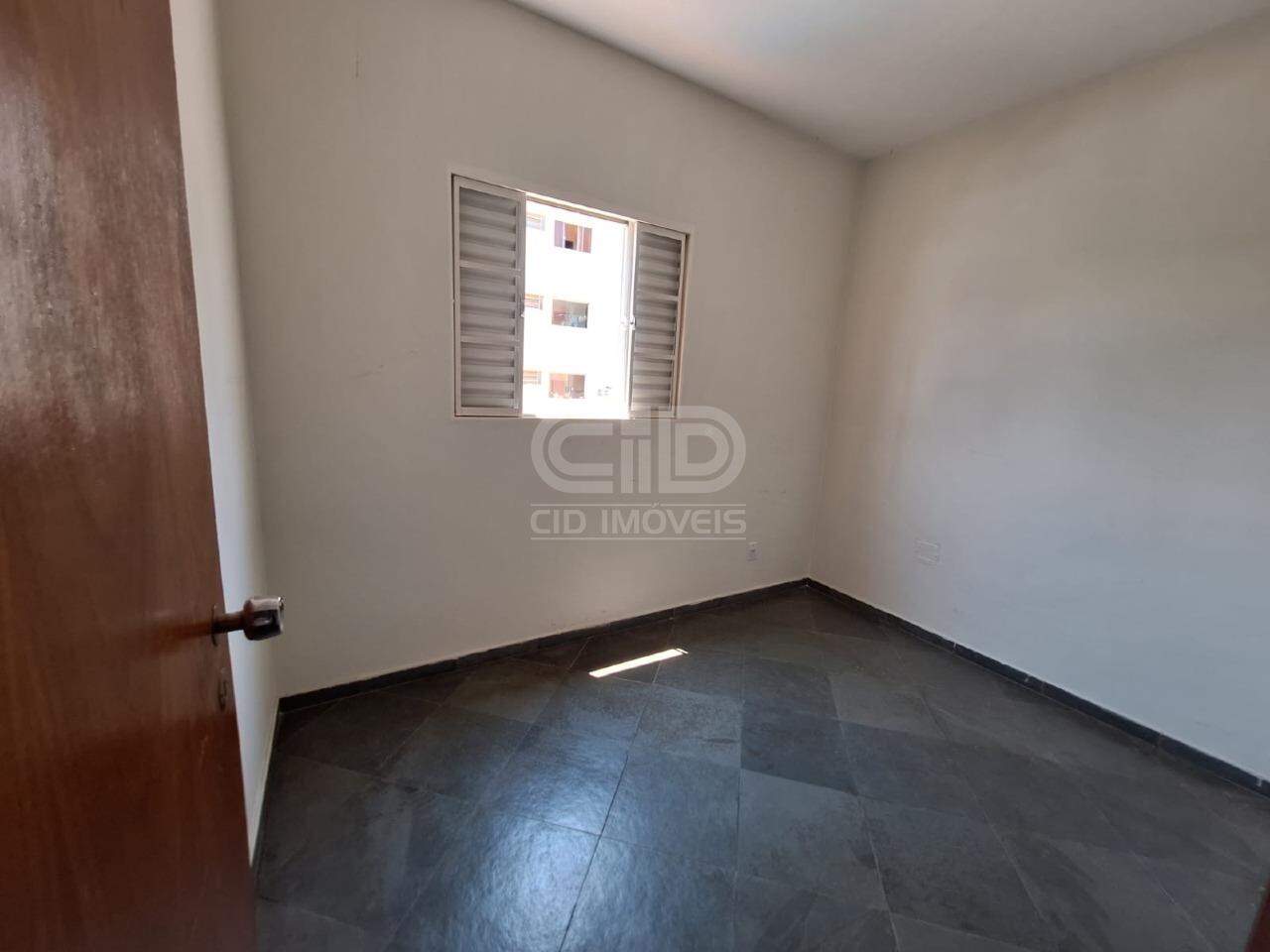 Apartamento para alugar com 3 quartos, 80m² - Foto 6