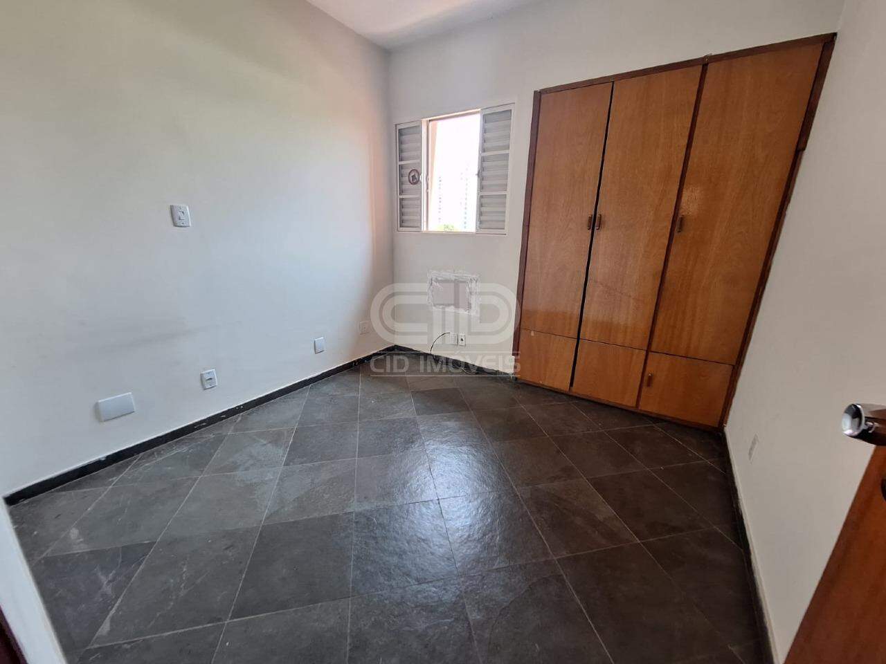 Apartamento para alugar com 3 quartos, 80m² - Foto 10
