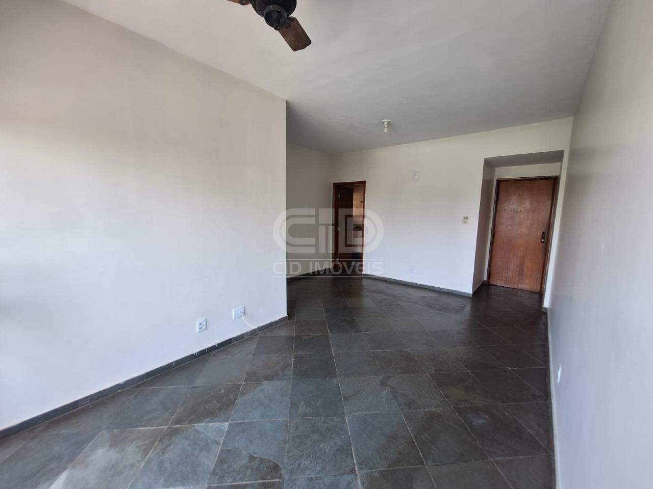 Apartamento para alugar com 3 quartos, 80m² - Foto 3