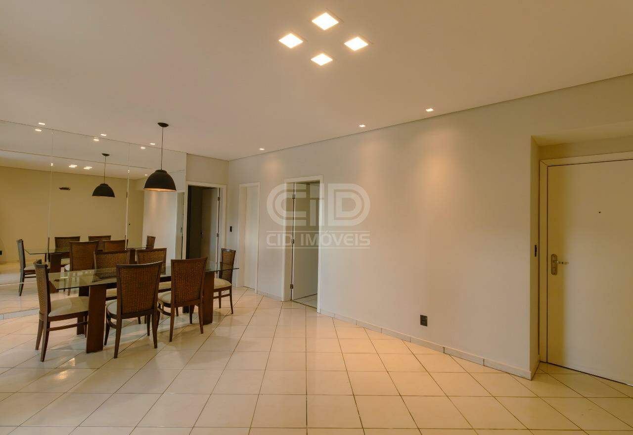 Apartamento à venda com 3 quartos, 158m² - Foto 2