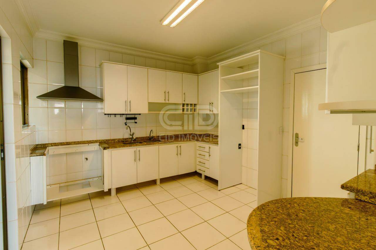 Apartamento à venda com 3 quartos, 158m² - Foto 6