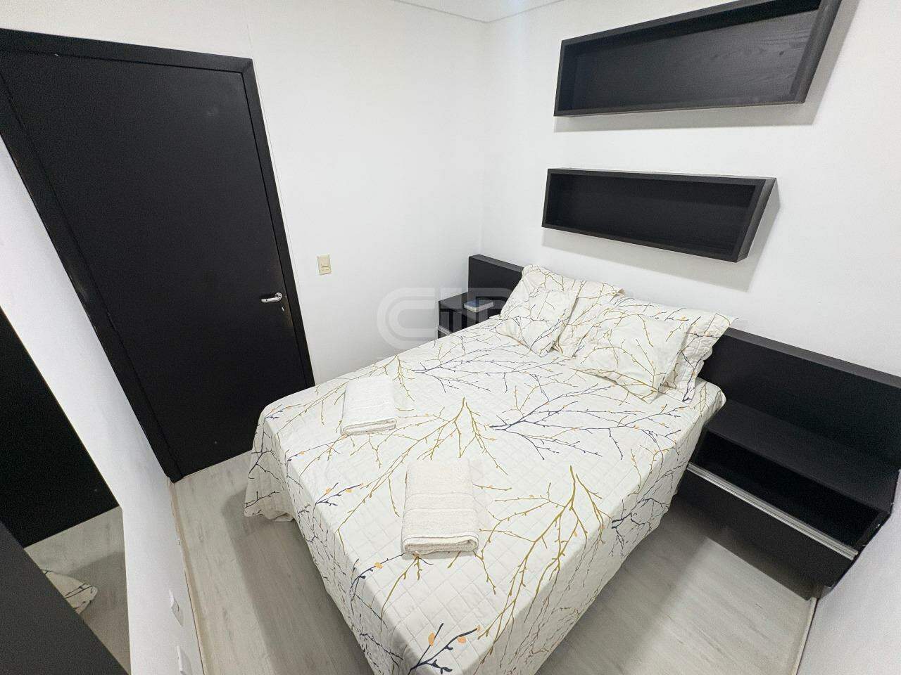Apartamento à venda no Morada do Ouro: 