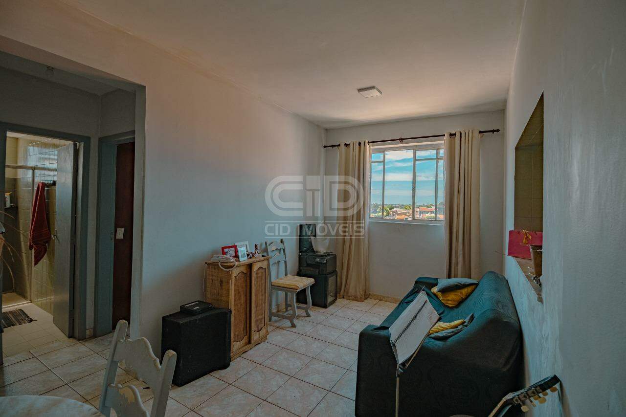 Apartamento à venda com 2 quartos, 62m² - Foto 2