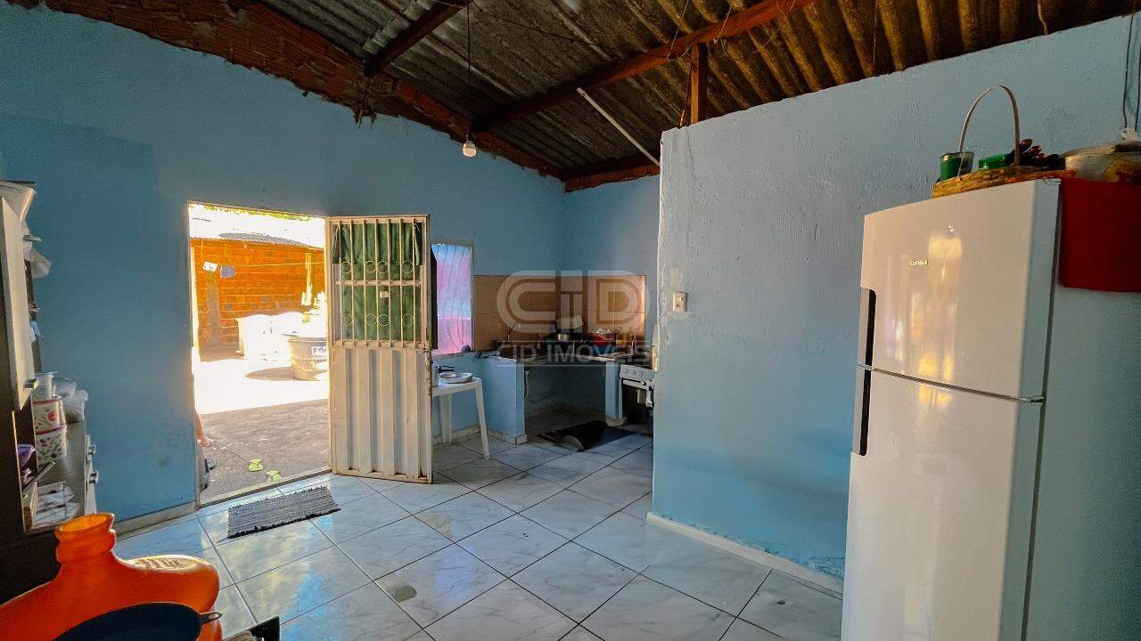 Casa à venda com 3 quartos, 100m² - Foto 7