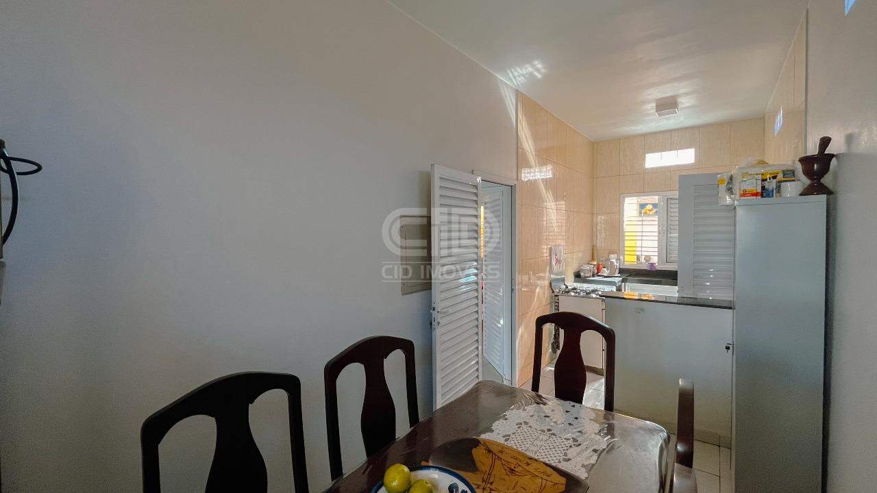 Casa à venda com 3 quartos, 112m² - Foto 5