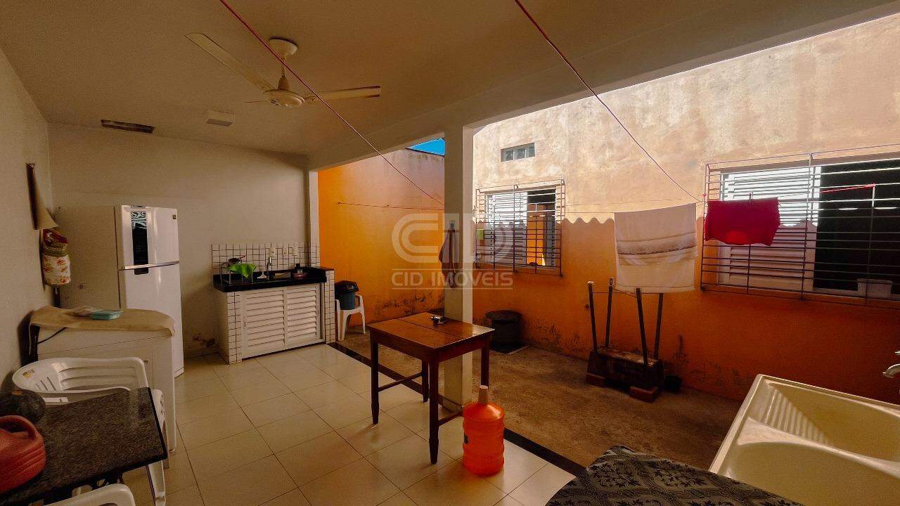 Casa à venda com 3 quartos, 112m² - Foto 12