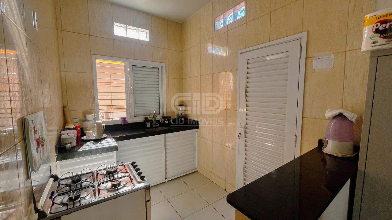 Casa à venda com 3 quartos, 112m² - Foto 7