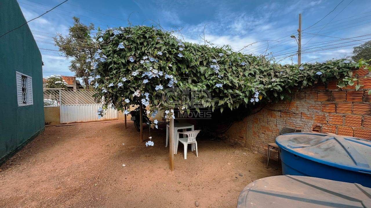 Casa à venda com 2 quartos, 200m² - Foto 9