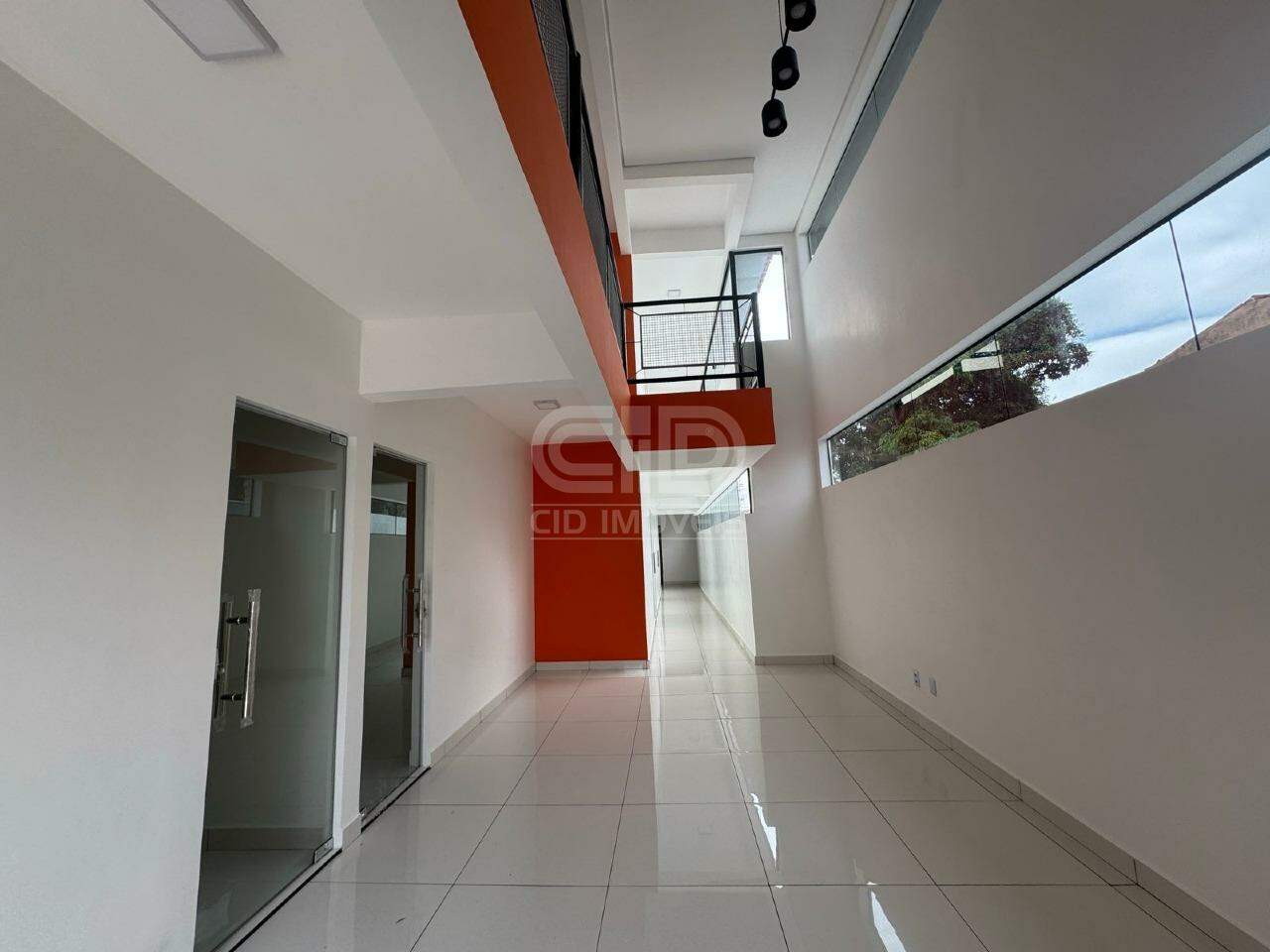 Prédio Comercial para aluguel no Araés: 