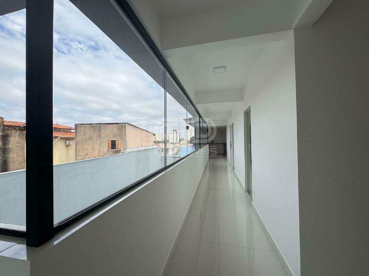 Prédio Comercial para aluguel no Araés: 