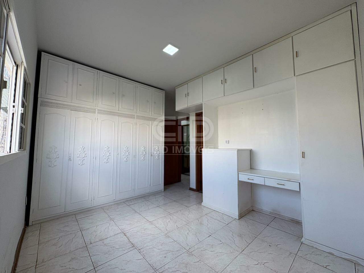 Apartamento à venda com 3 quartos, 106m² - Foto 11