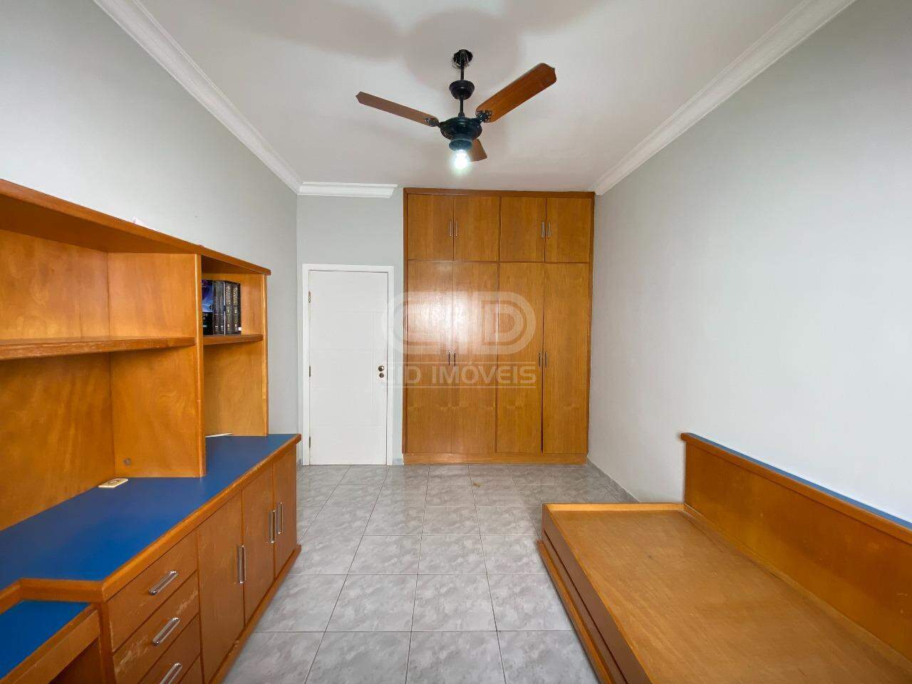 Casa à venda com 3 quartos, 300m² - Foto 16
