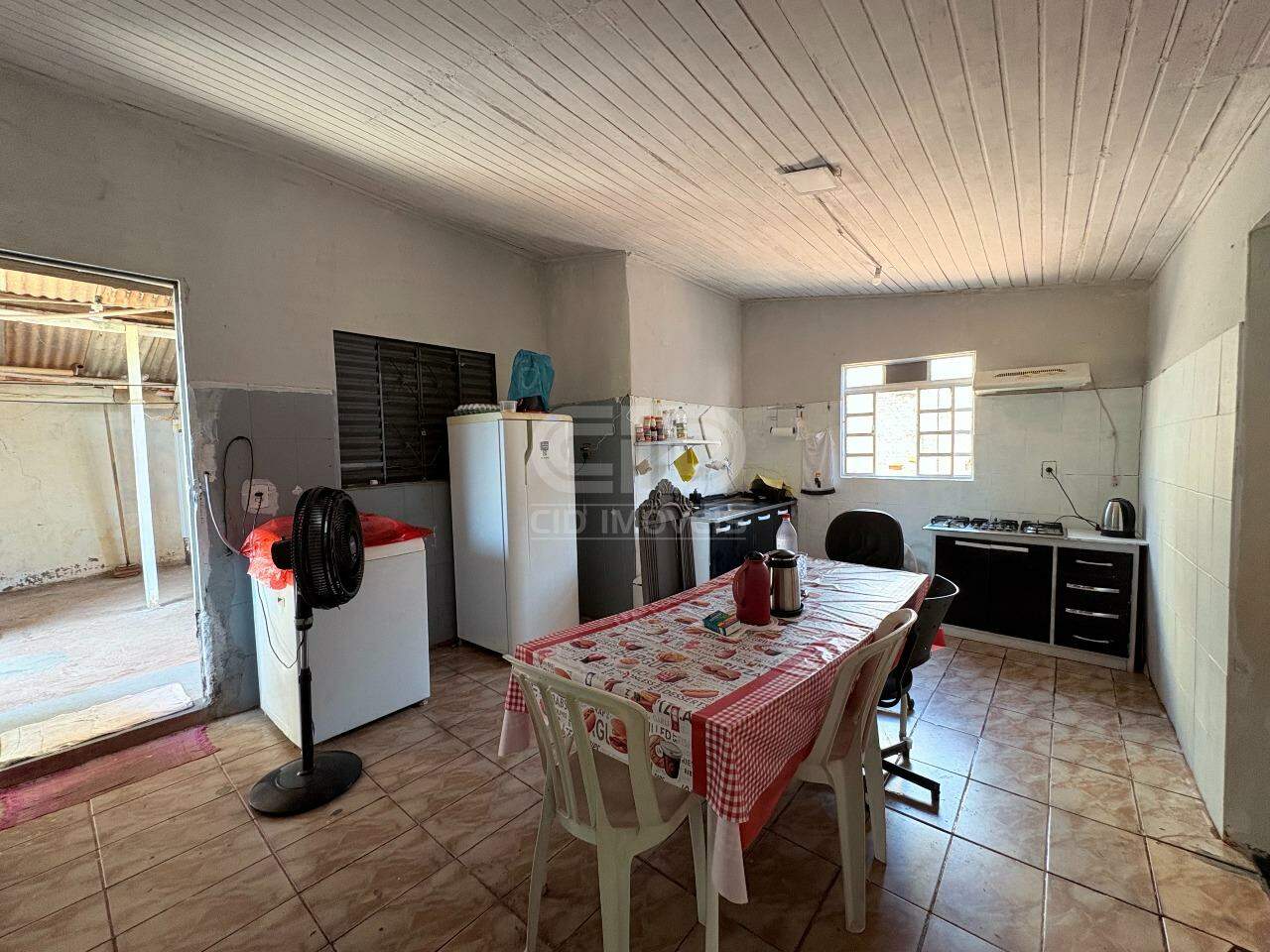 Casa à venda com 2 quartos, 150m² - Foto 7