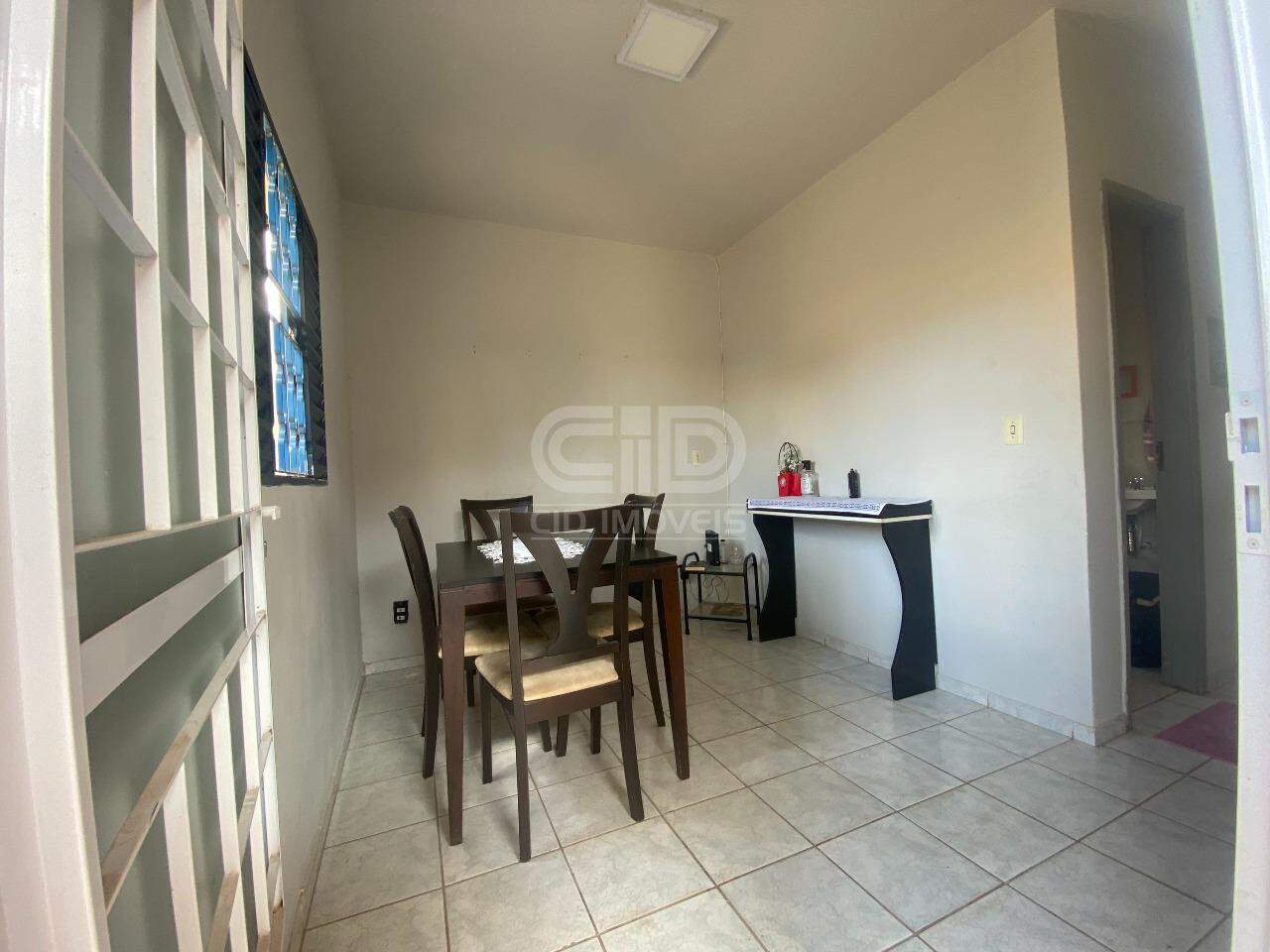 Casa à venda com 2 quartos, 50m² - Foto 3