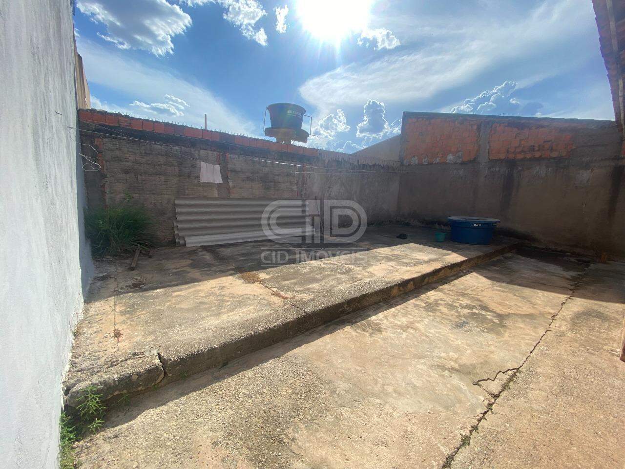 Casa à venda com 2 quartos, 50m² - Foto 8