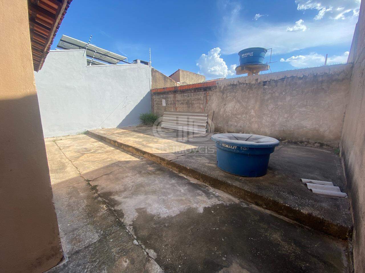 Casa à venda com 2 quartos, 50m² - Foto 9