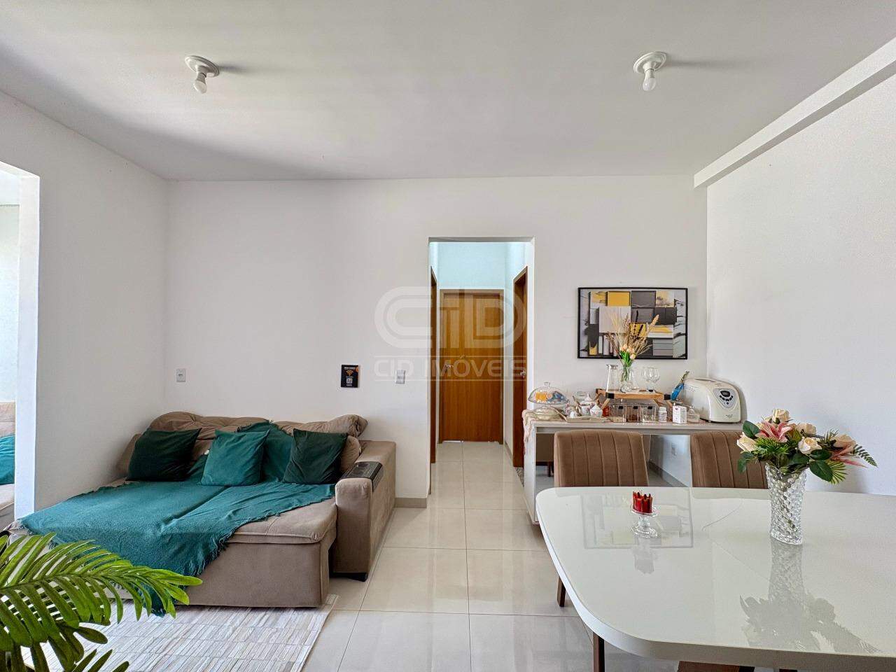 Apartamento à venda com 2 quartos, 64m² - Foto 4