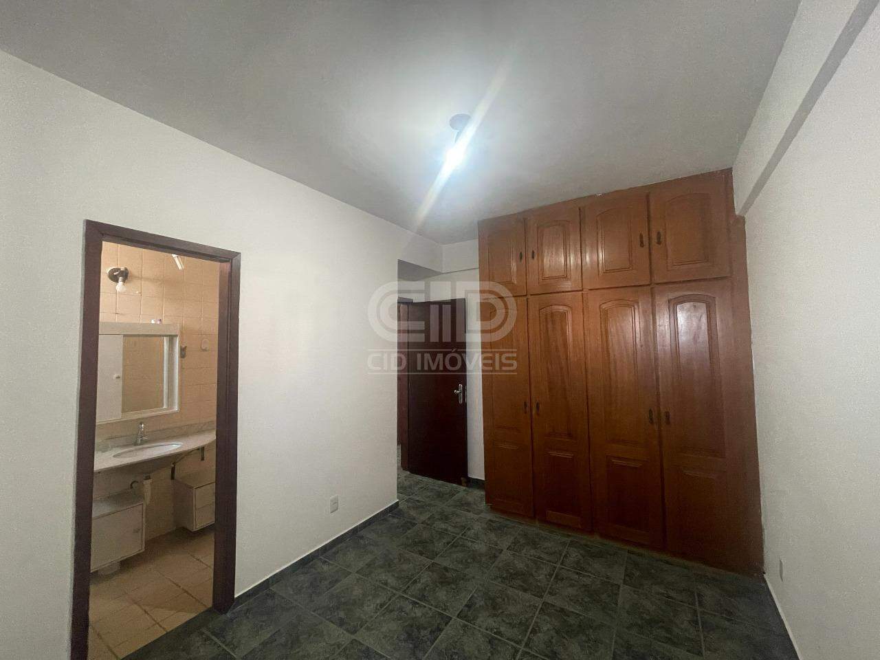Apartamento à venda com 3 quartos, 95m² - Foto 13
