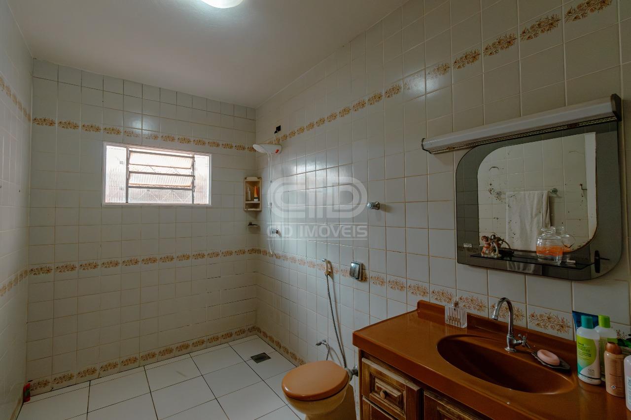 Casa à venda com 5 quartos, 240m² - Foto 8