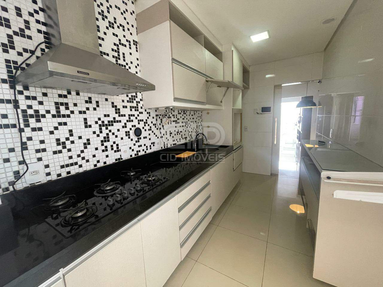 Casa para alugar com 3 quartos, 105m² - Foto 22