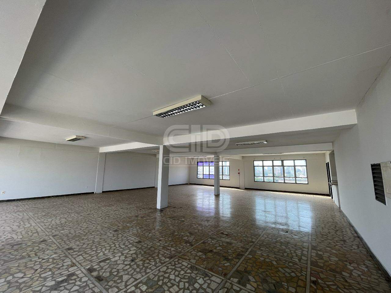 Prédio Comercial para aluguel no Bandeirantes: 