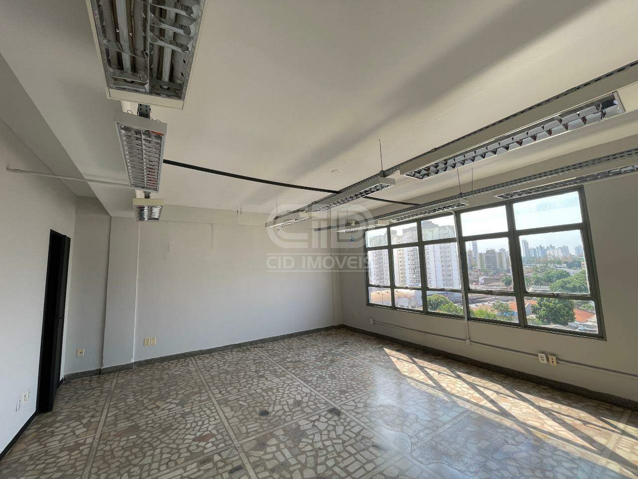 Prédio Comercial para aluguel no Bandeirantes: 