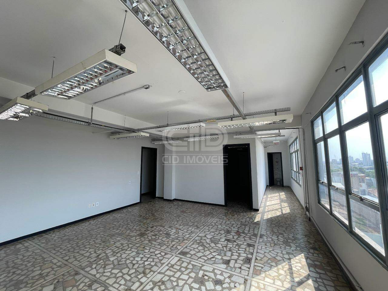 Prédio Comercial para aluguel no Bandeirantes: 
