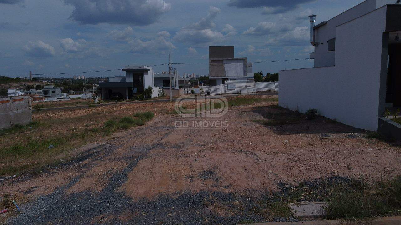 Terreno em condomínio à venda no Ribeirão do Lipa: 