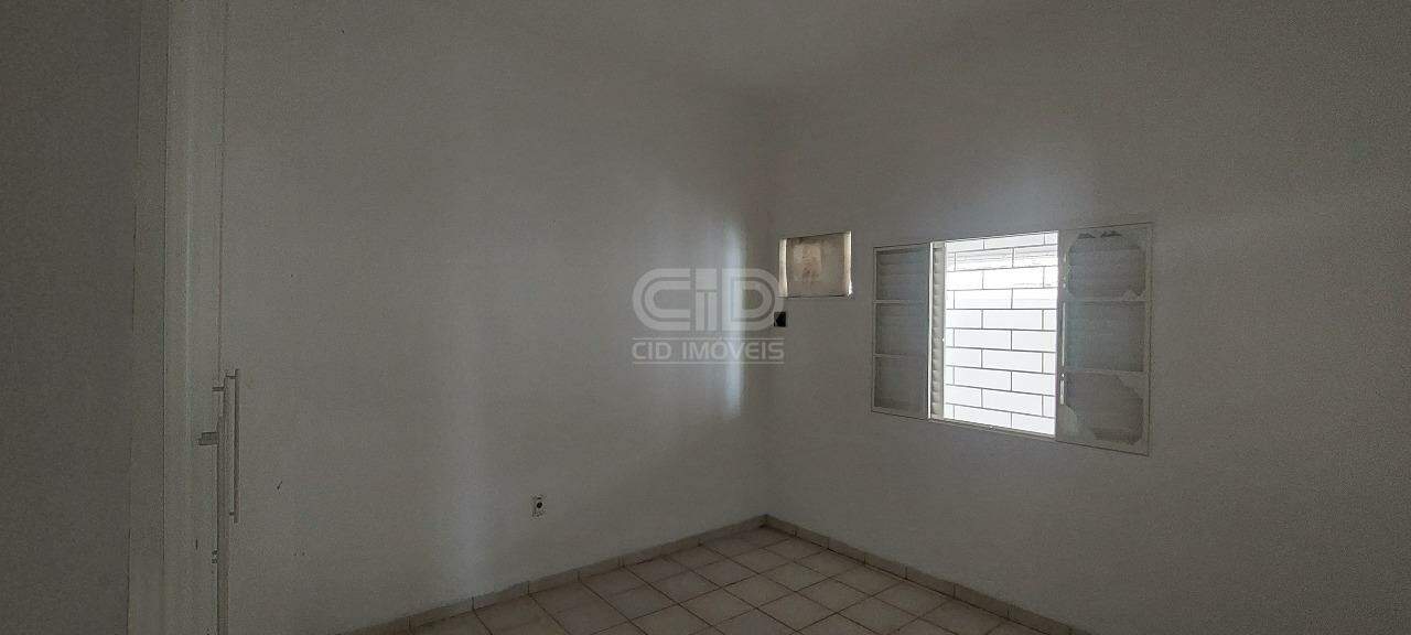 Casa à venda com 4 quartos, 224m² - Foto 7