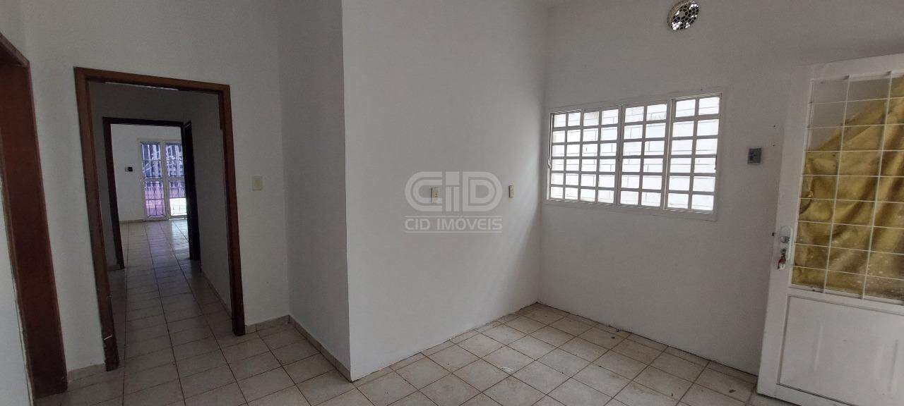 Casa à venda com 4 quartos, 224m² - Foto 11