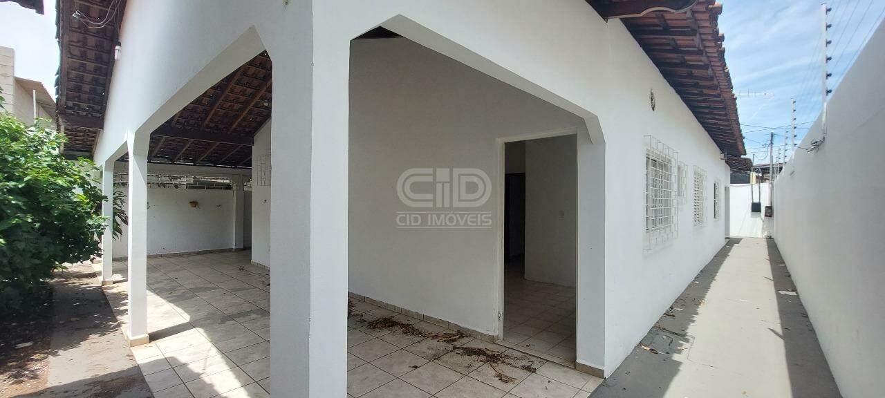 Casa à venda com 4 quartos, 224m² - Foto 17