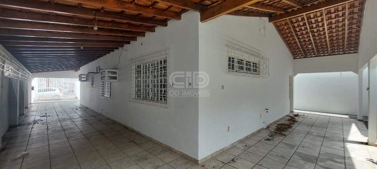 Casa à venda com 4 quartos, 224m² - Foto 18