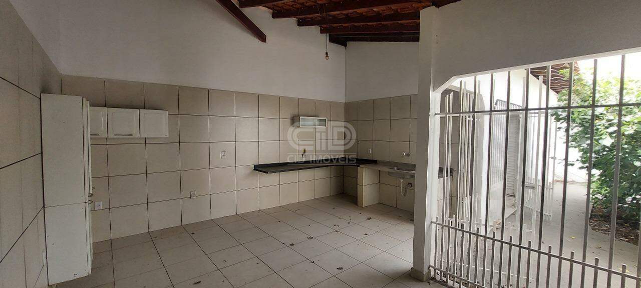 Casa à venda com 4 quartos, 224m² - Foto 12